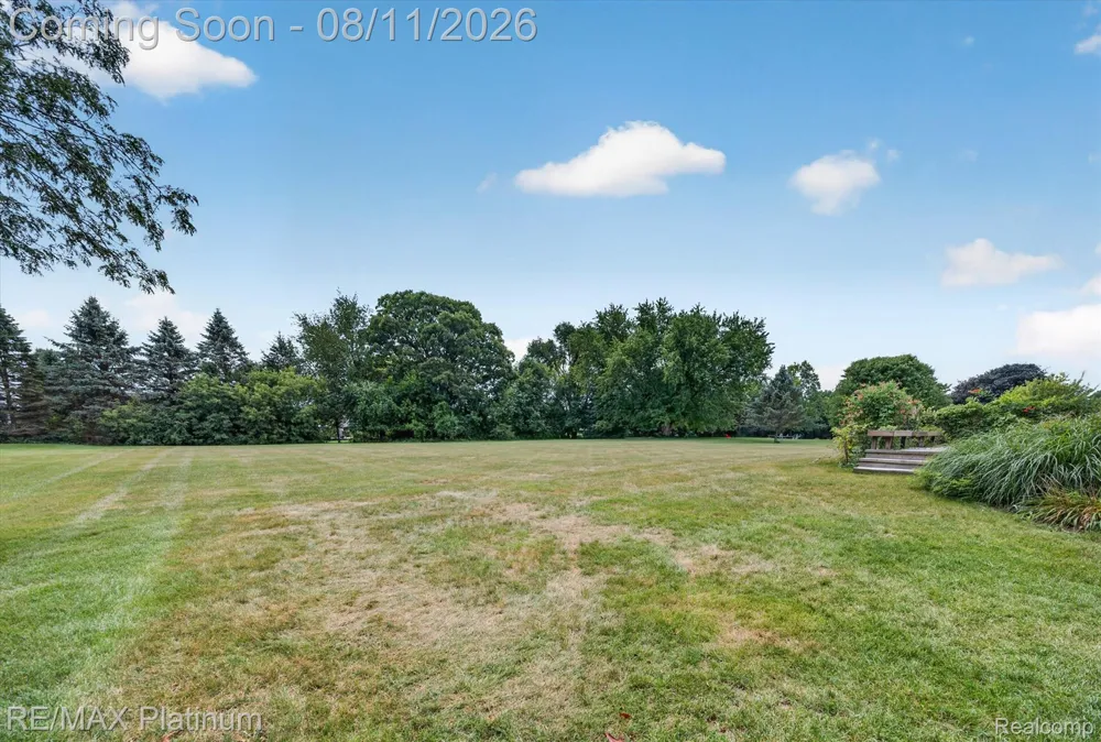 7892 Birkenstock Drive Genoa Township, MI 48114