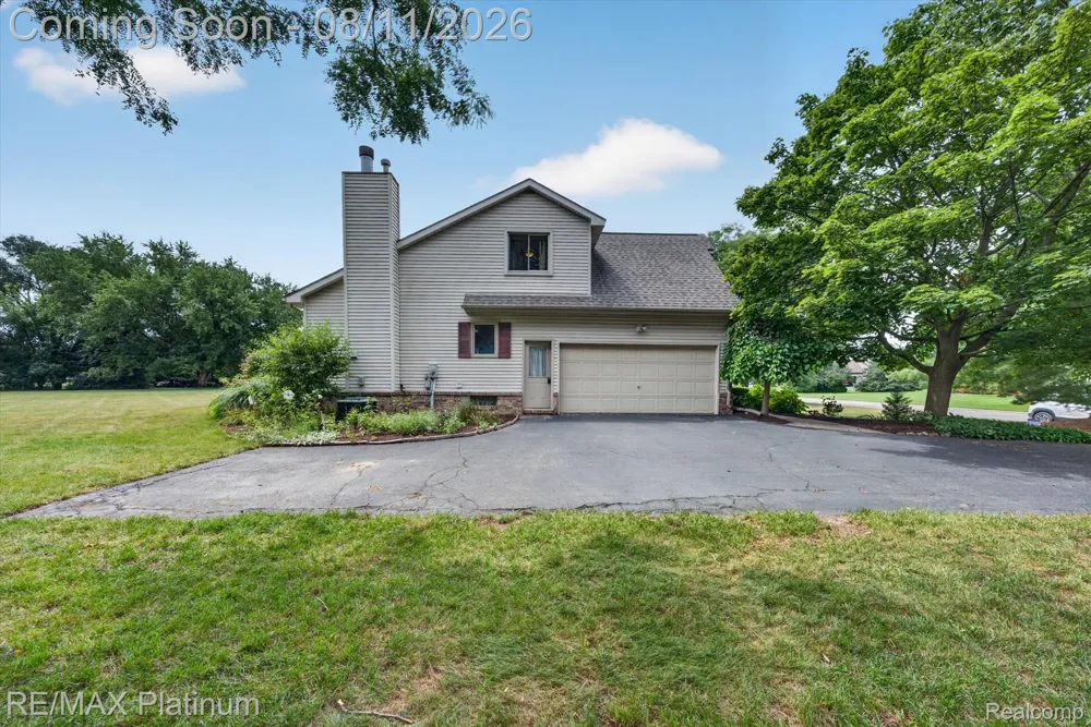 7892 Birkenstock Drive Genoa Township, MI 48114