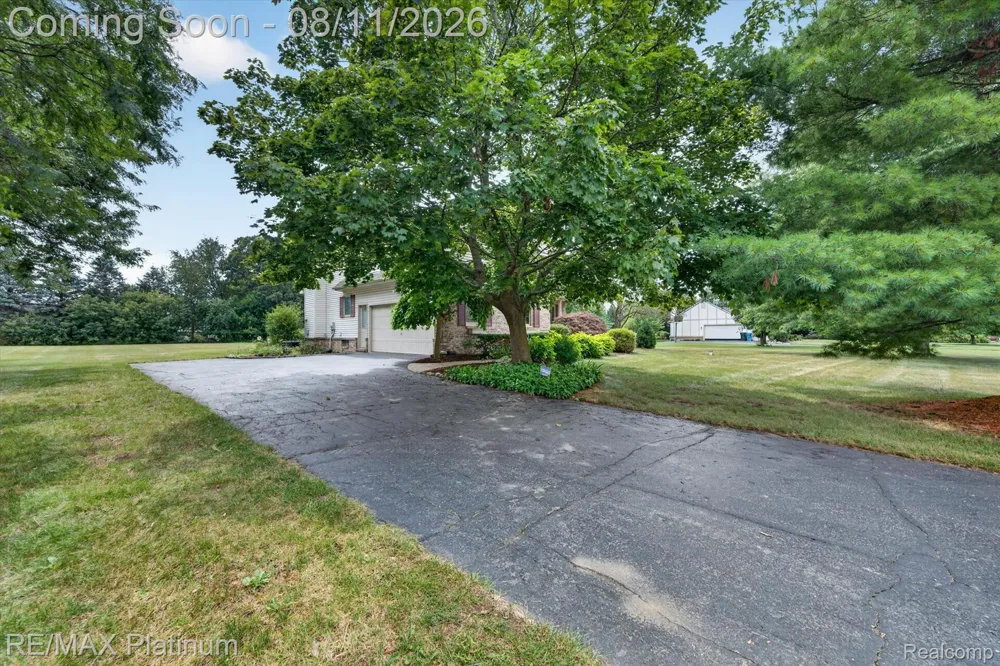 7892 Birkenstock Drive Genoa Township, MI 48114