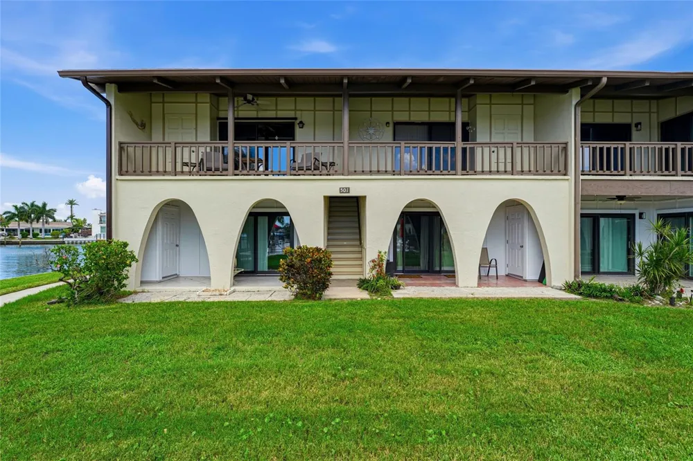 501 PLAZA SEVILLE COURT #2 Treasure Island, FL 33706