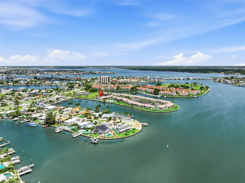 501 PLAZA SEVILLE COURT #2 Treasure Island, FL 33706