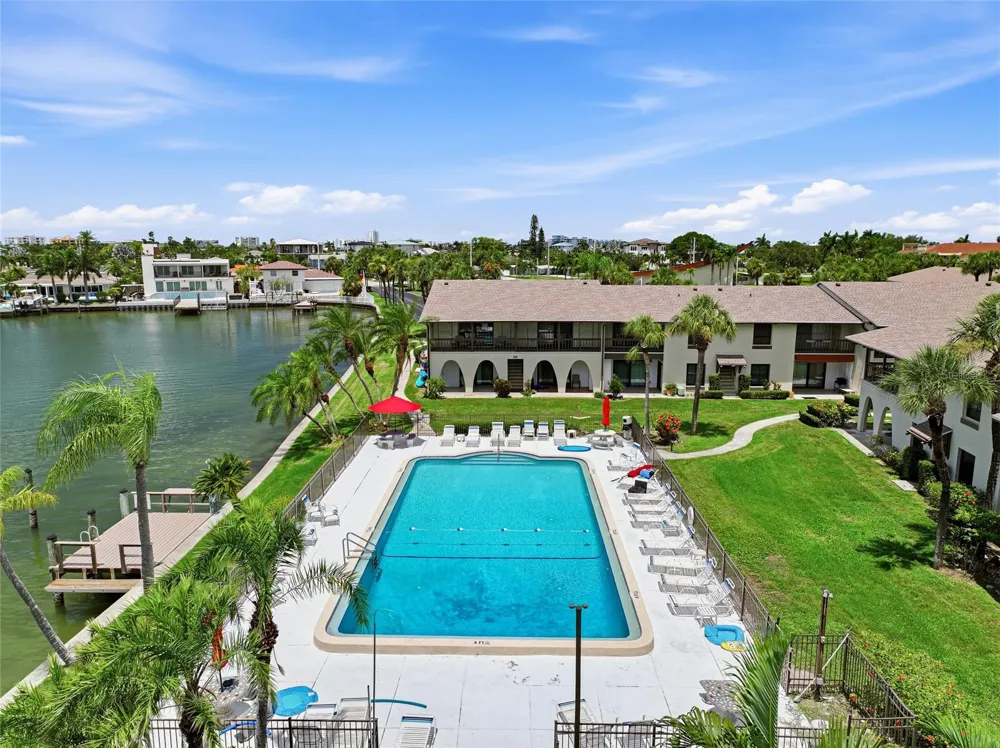 501 PLAZA SEVILLE COURT #2 Treasure Island, FL 33706