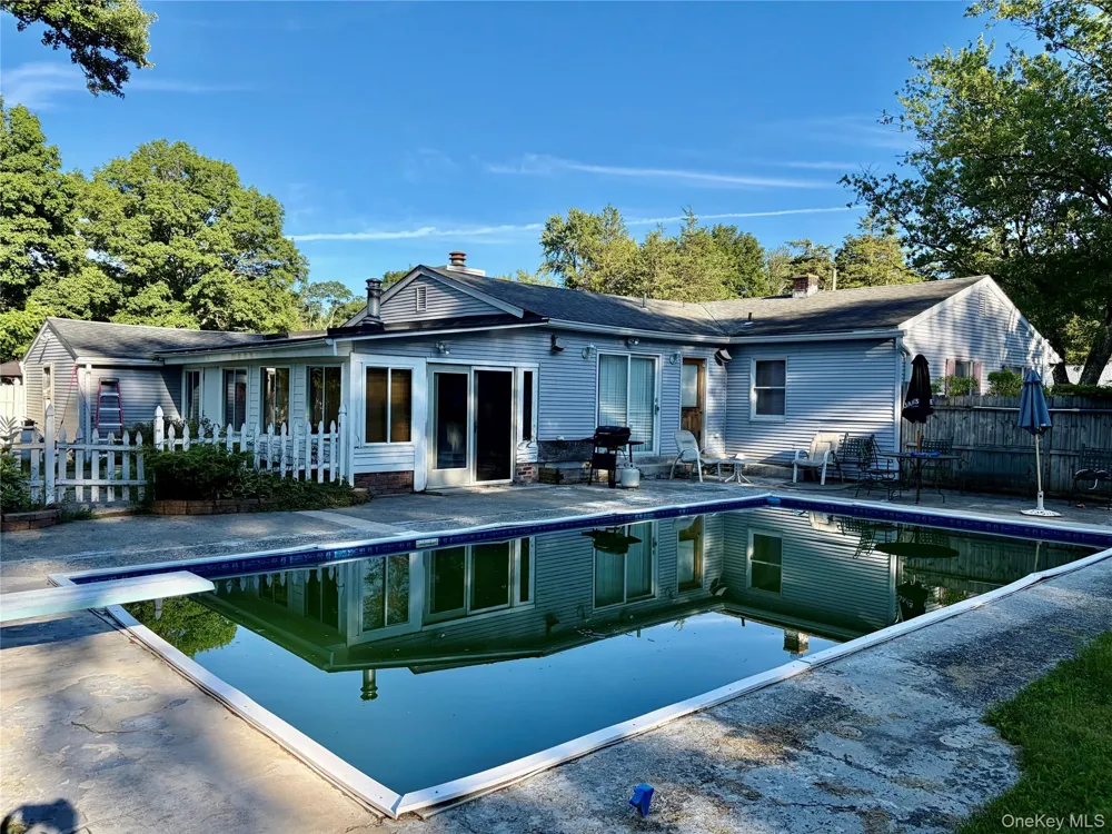 9 Ash Lane Hyde Park, NY 12538