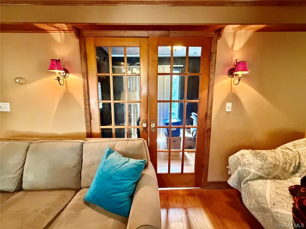9 Ash Lane Hyde Park, NY 12538
