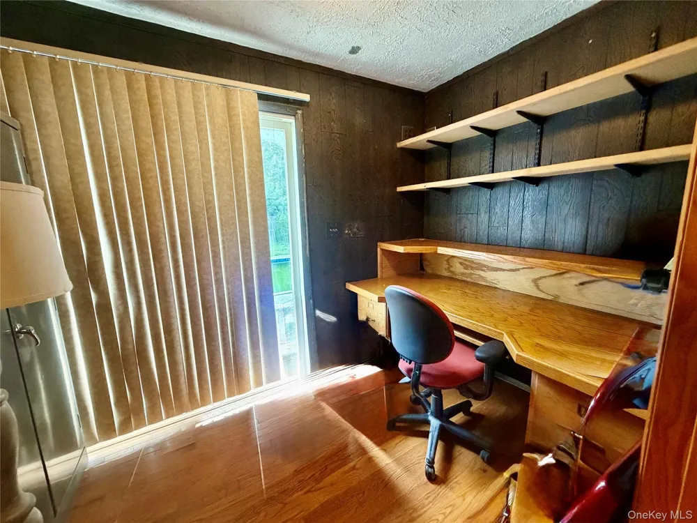 9 Ash Lane Hyde Park, NY 12538