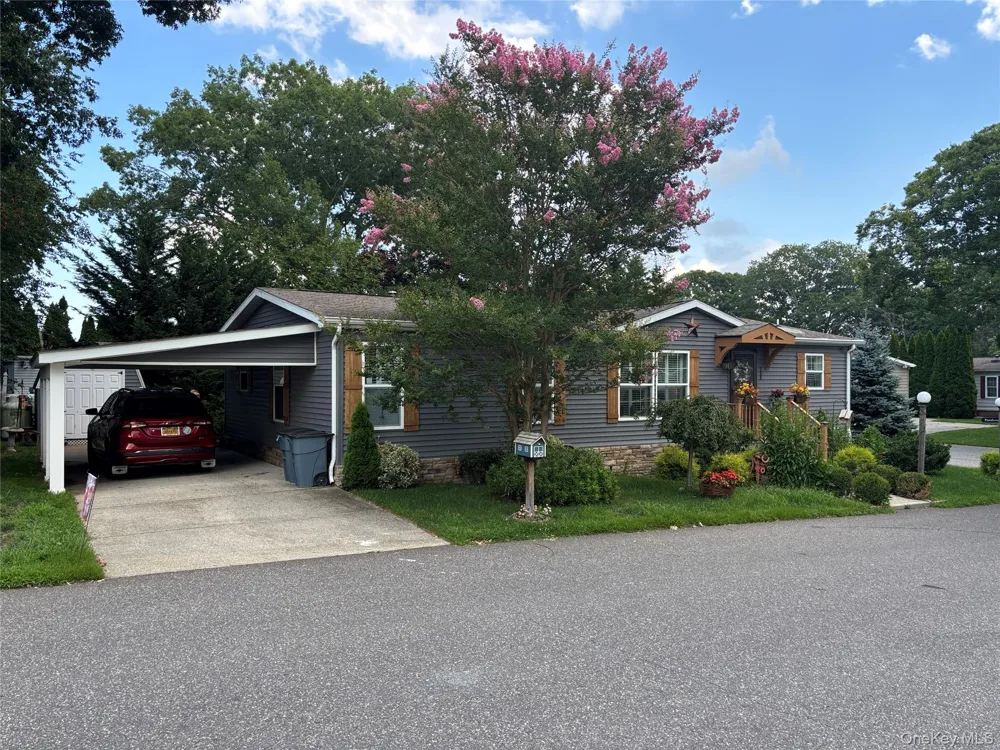 1661 Old Country Road #258 Riverhead, NY 11901