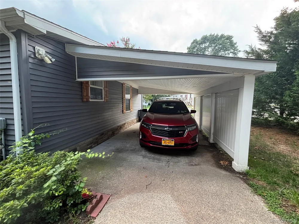 1661 Old Country Road #258 Riverhead, NY 11901