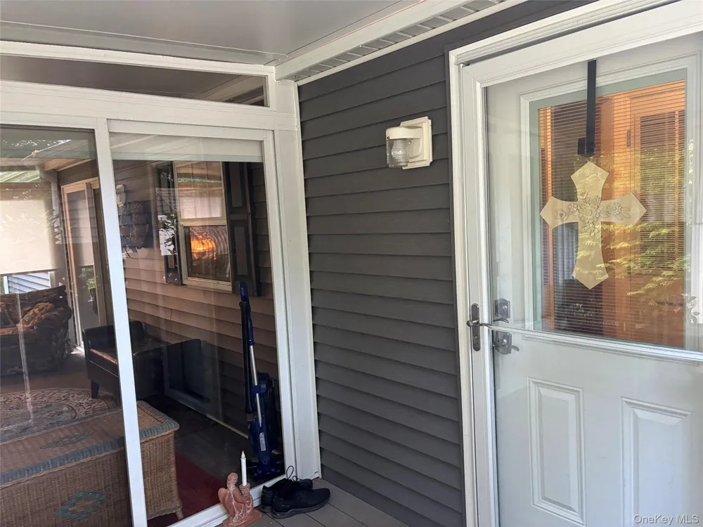 1661 Old Country Road #258 Riverhead, NY 11901