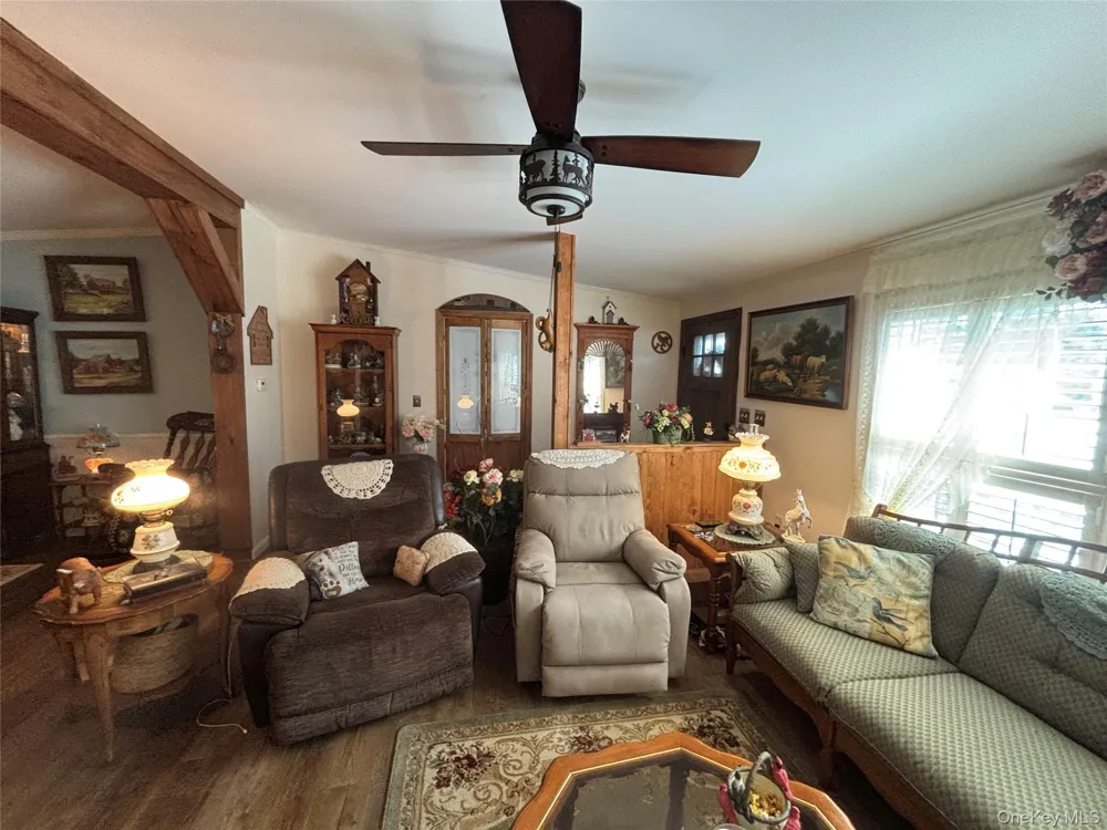 1661 Old Country Road #258 Riverhead, NY 11901