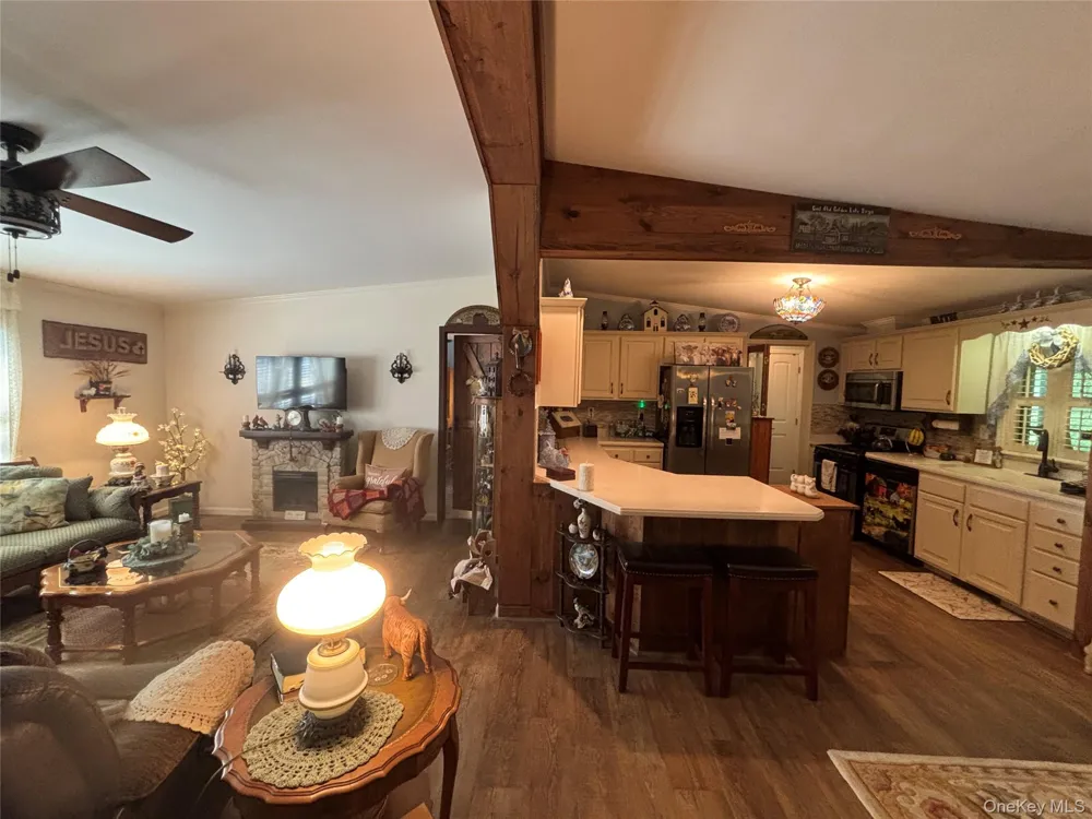 1661 Old Country Road #258 Riverhead, NY 11901