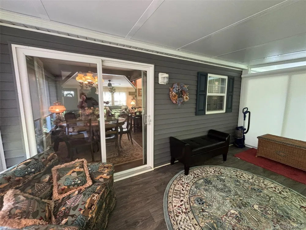 1661 Old Country Road #258 Riverhead, NY 11901