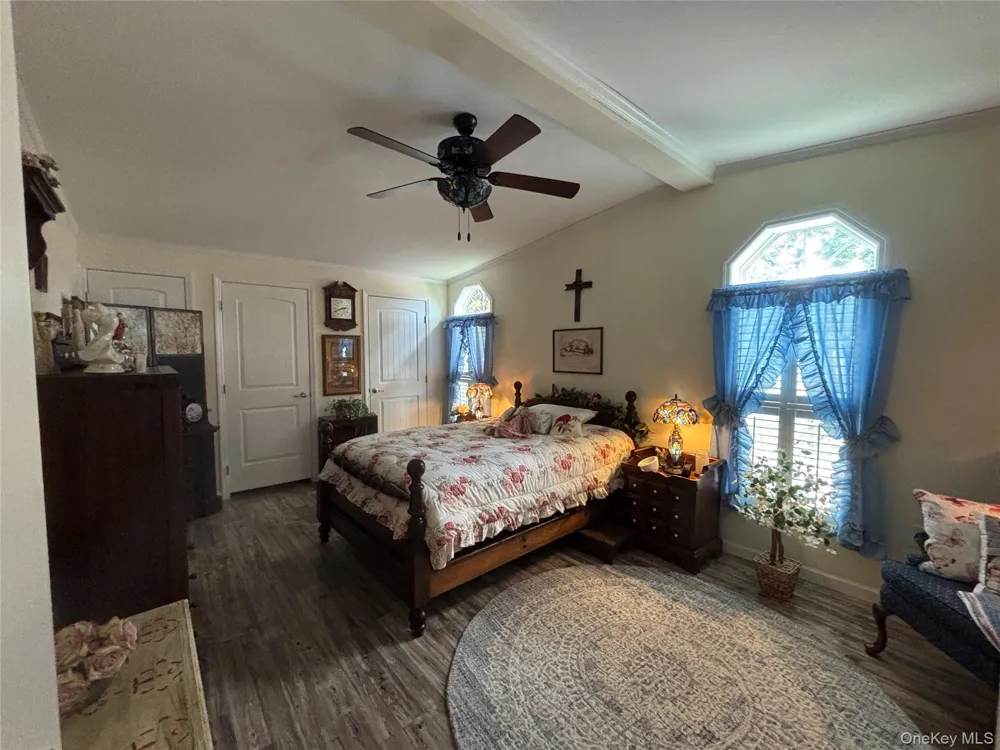 1661 Old Country Road #258 Riverhead, NY 11901