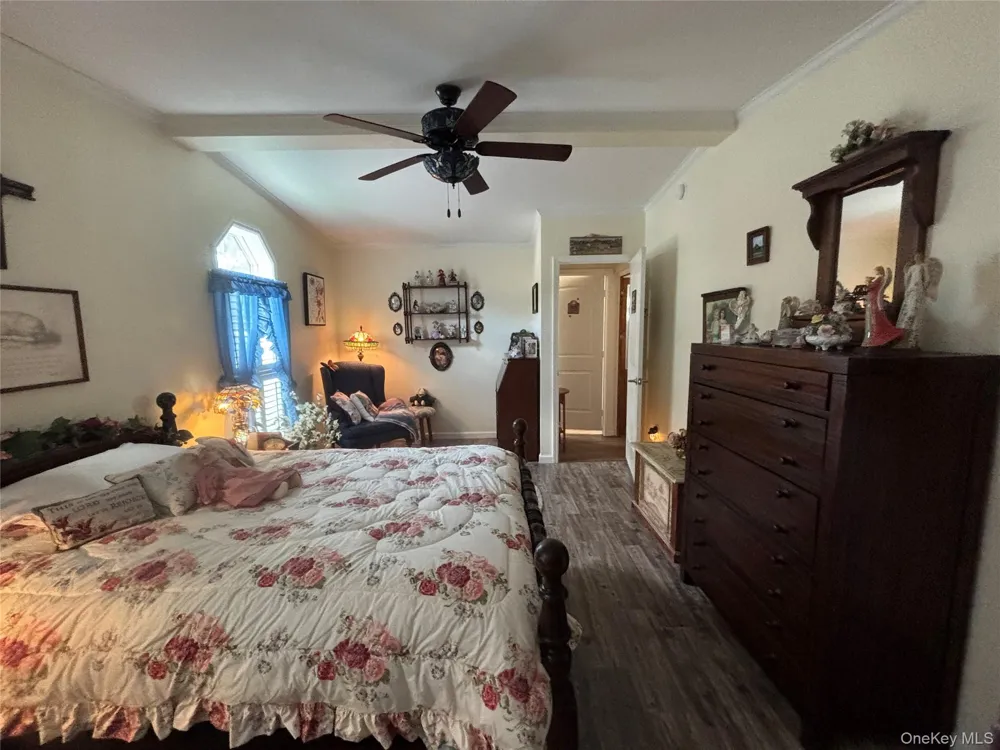 1661 Old Country Road #258 Riverhead, NY 11901