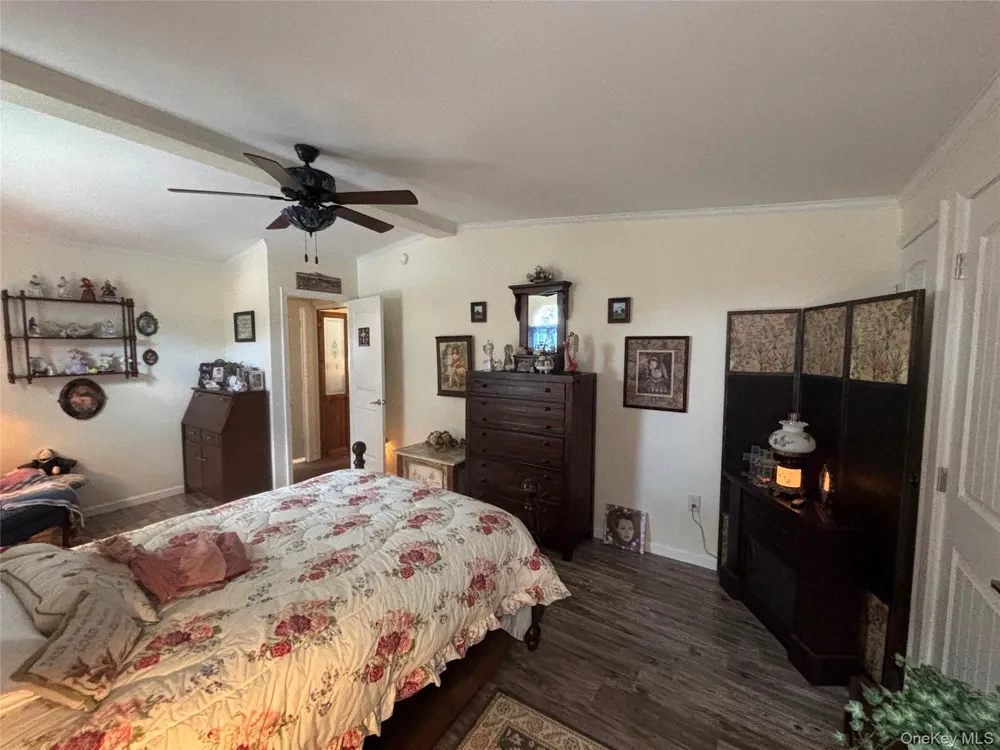 1661 Old Country Road #258 Riverhead, NY 11901