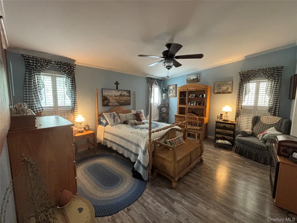 1661 Old Country Road #258 Riverhead, NY 11901