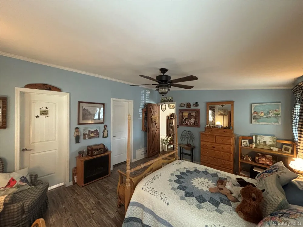1661 Old Country Road #258 Riverhead, NY 11901