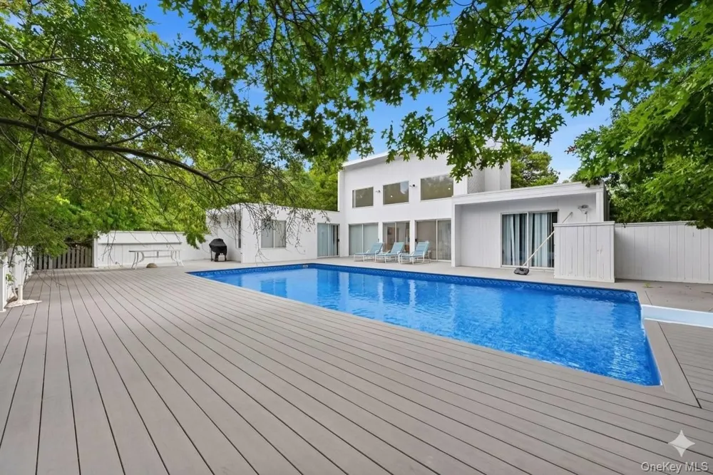 23 Deerfield Way Quogue, NY 11959
