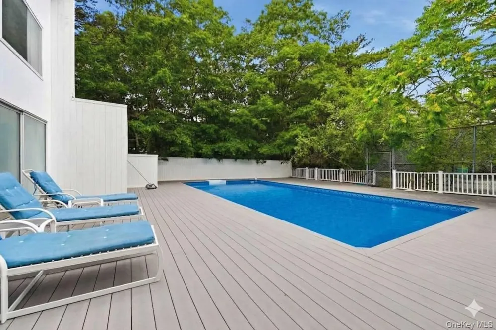 23 Deerfield Way Quogue, NY 11959