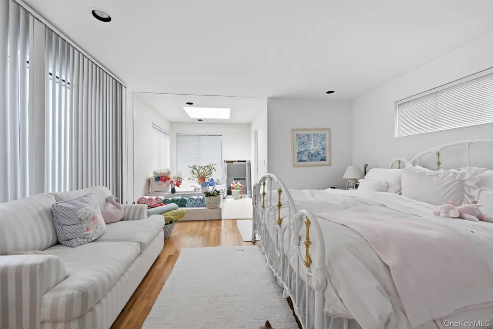 23 Deerfield Way Quogue, NY 11959