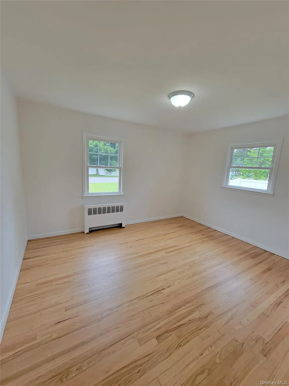 392 3rd Avenue Bayport, NY 11705
