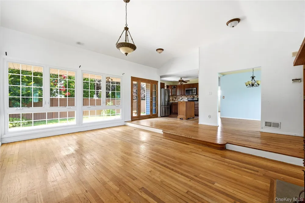 188 1st Avenue Massapequa Park, NY 11762