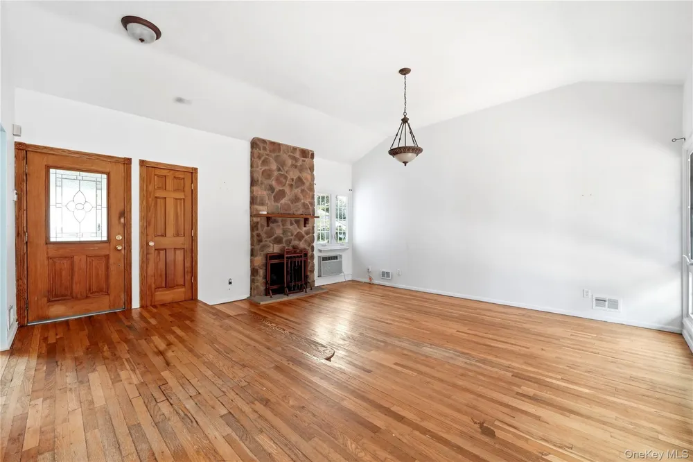 188 1st Avenue Massapequa Park, NY 11762
