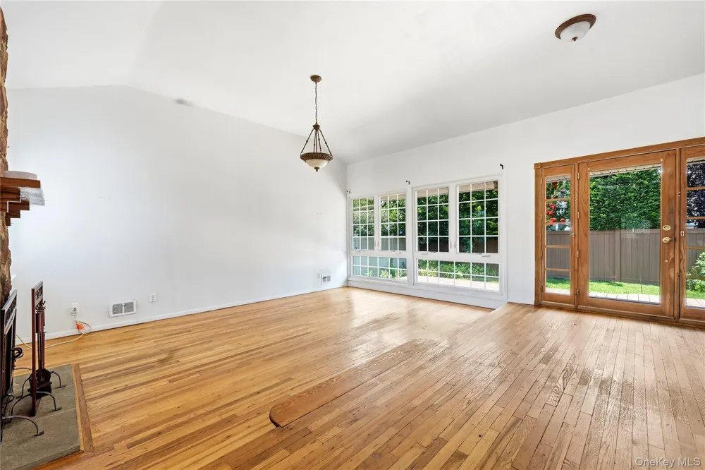 188 1st Avenue Massapequa Park, NY 11762
