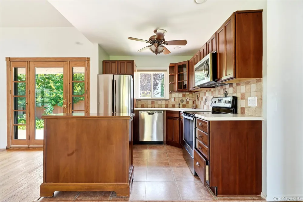 188 1st Avenue Massapequa Park, NY 11762