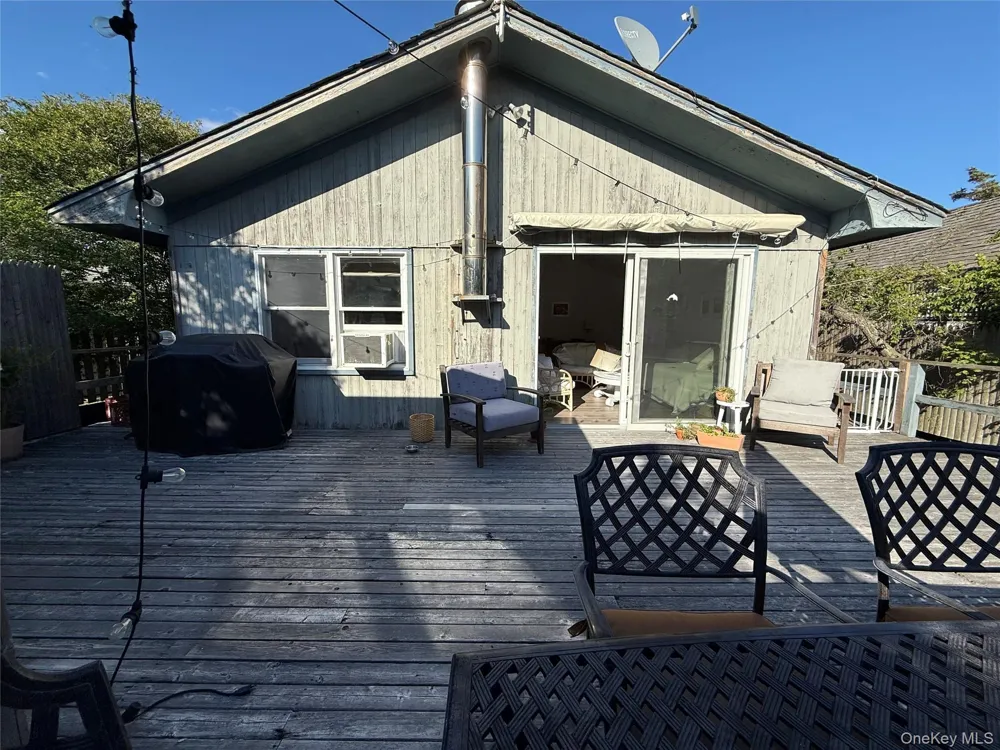 200 Surf Cherry Grove, NY 11782