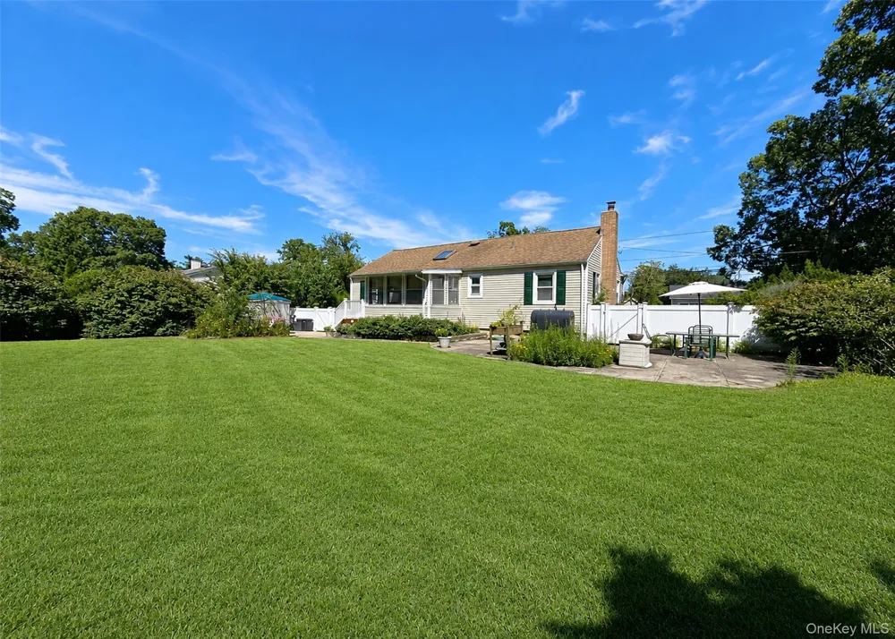 102 Magnolia Drive Selden, NY 11784