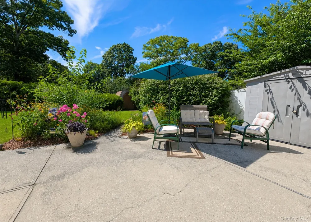 102 Magnolia Drive Selden, NY 11784