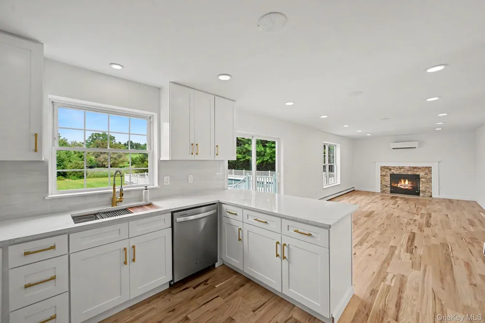 14 Storm Drive Poughquag, NY 12570
