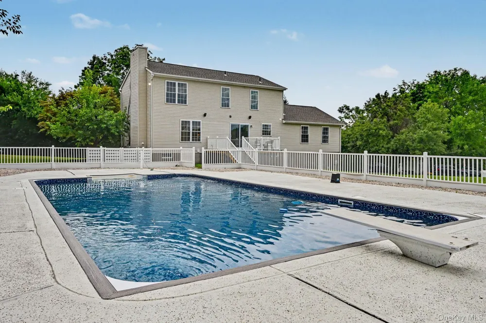 14 Storm Drive Poughquag, NY 12570