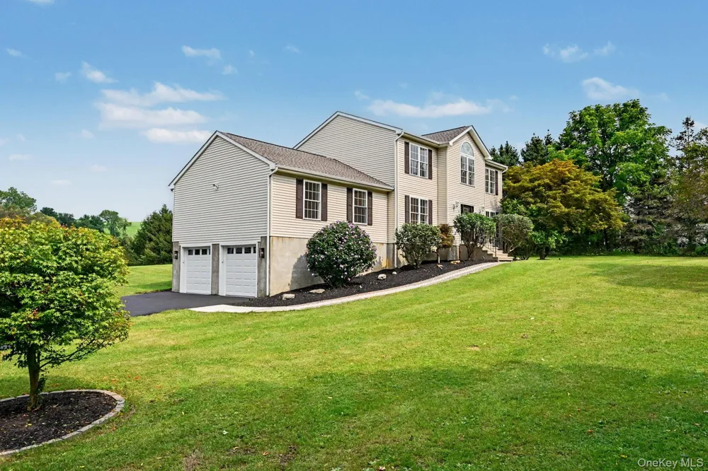 14 Storm Drive Poughquag, NY 12570