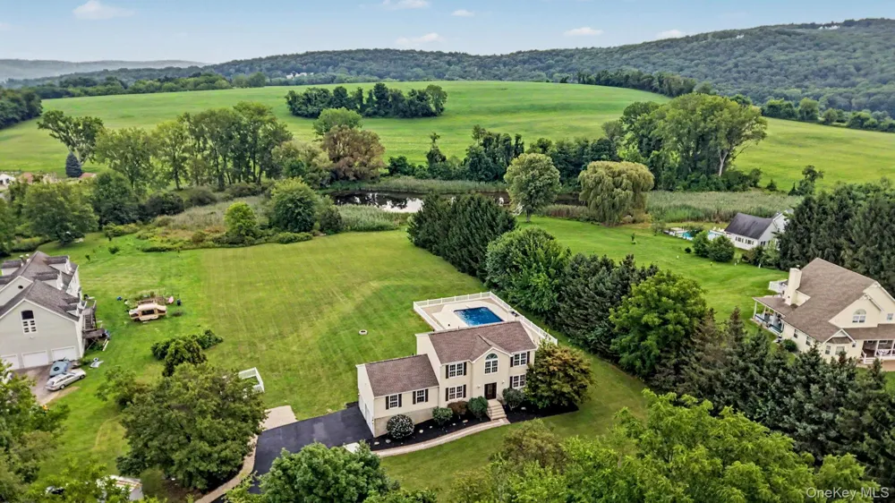14 Storm Drive Poughquag, NY 12570