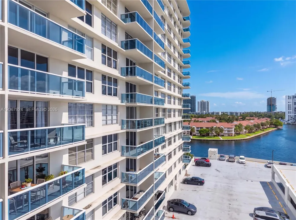 3800 S Ocean Dr #802 Hollywood, FL 33019