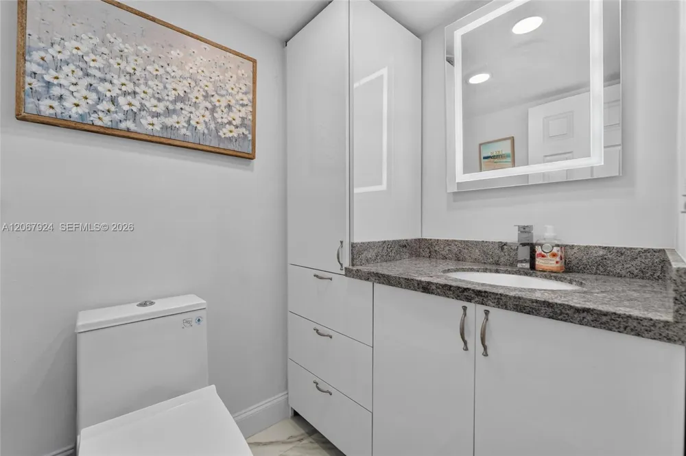 3800 S Ocean Dr #802 Hollywood, FL 33019