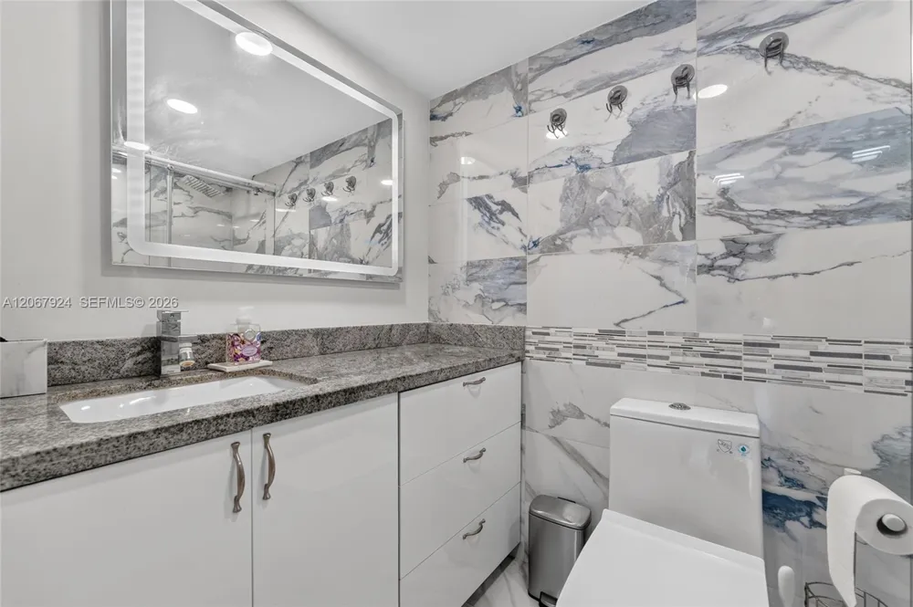 3800 S Ocean Dr #802 Hollywood, FL 33019