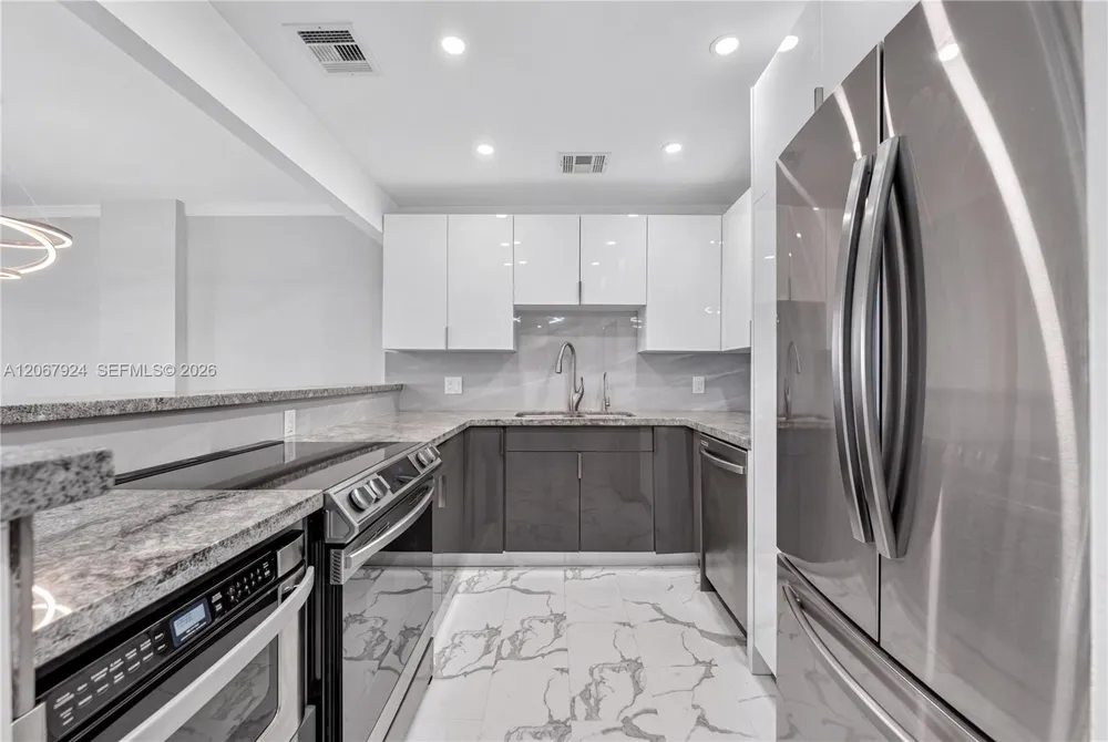3800 S Ocean Dr #802 Hollywood, FL 33019