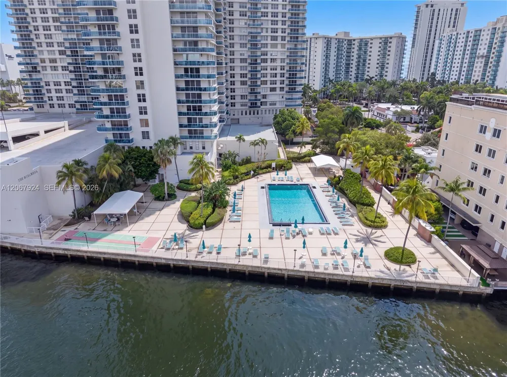 3800 S Ocean Dr #802 Hollywood, FL 33019