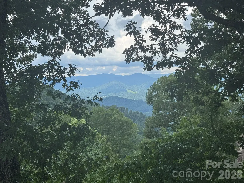 10 Stoney Falls Loop #304 Burnsville, NC 28714