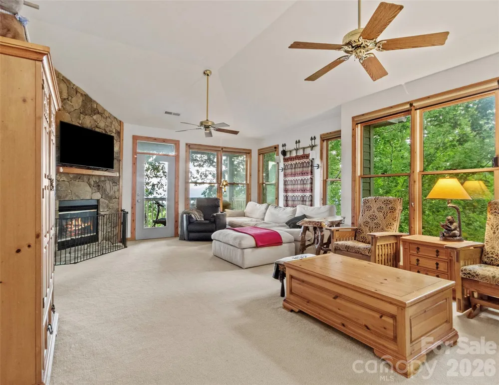 10 Stoney Falls Loop #304 Burnsville, NC 28714