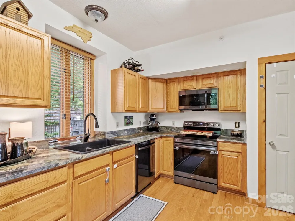 10 Stoney Falls Loop #304 Burnsville, NC 28714