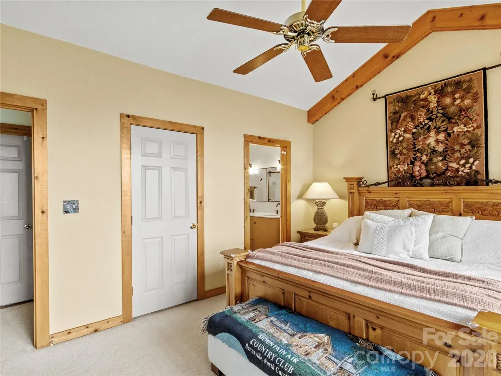10 Stoney Falls Loop #304 Burnsville, NC 28714