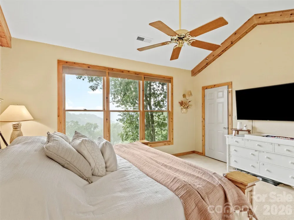 10 Stoney Falls Loop #304 Burnsville, NC 28714
