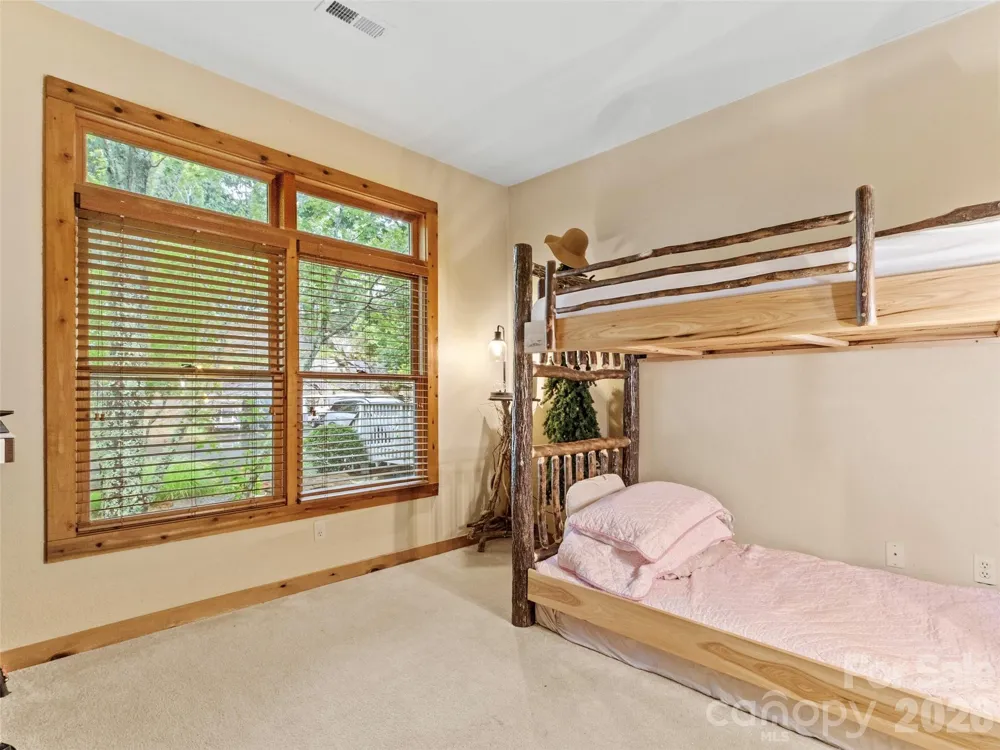 10 Stoney Falls Loop #304 Burnsville, NC 28714