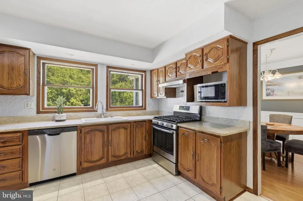 15746 POINTER RIDGE DRIVE Bowie, MD 20716