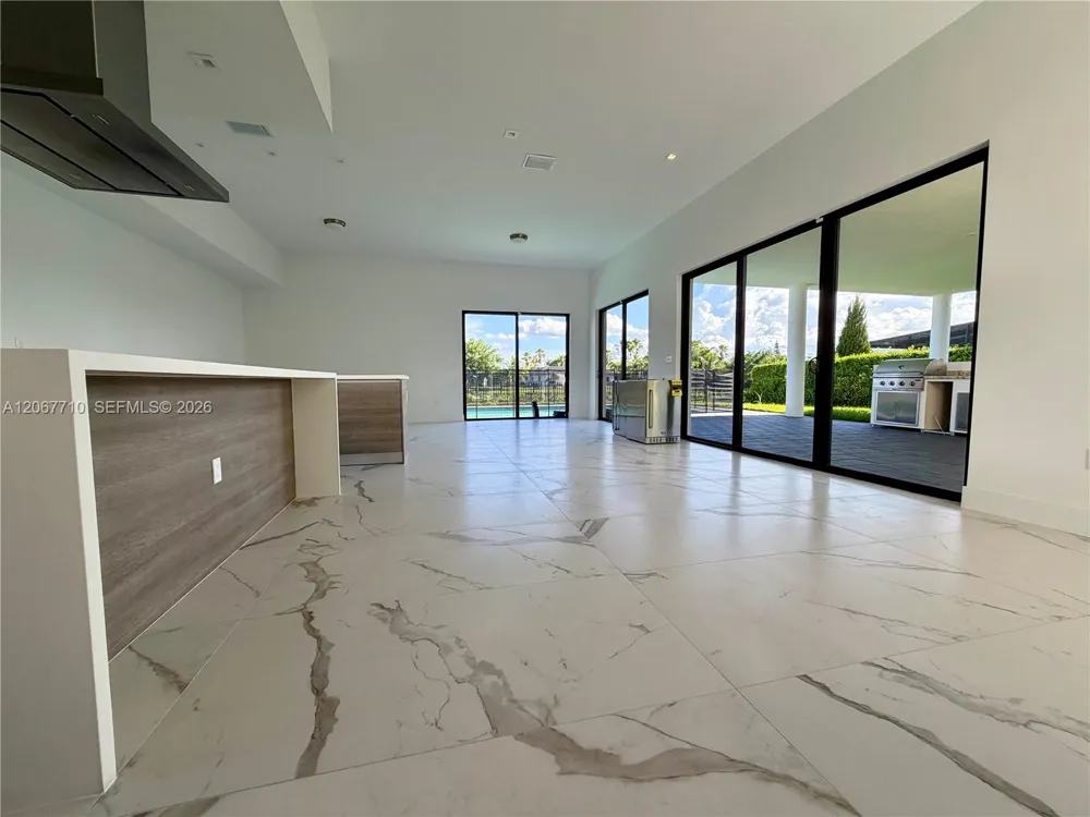 16752 S Botaniko Dr S Weston, FL 33326