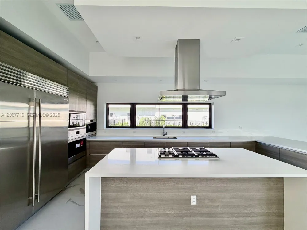 16752 S Botaniko Dr S Weston, FL 33326