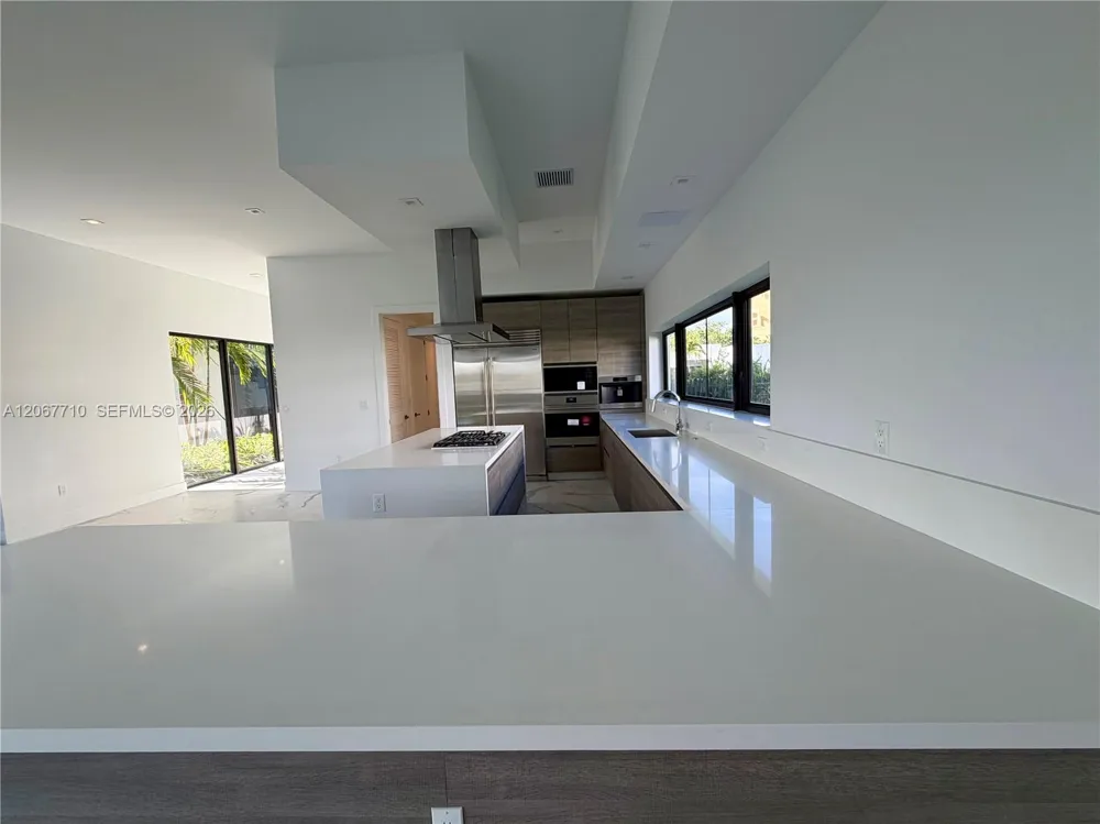 16752 S Botaniko Dr S Weston, FL 33326